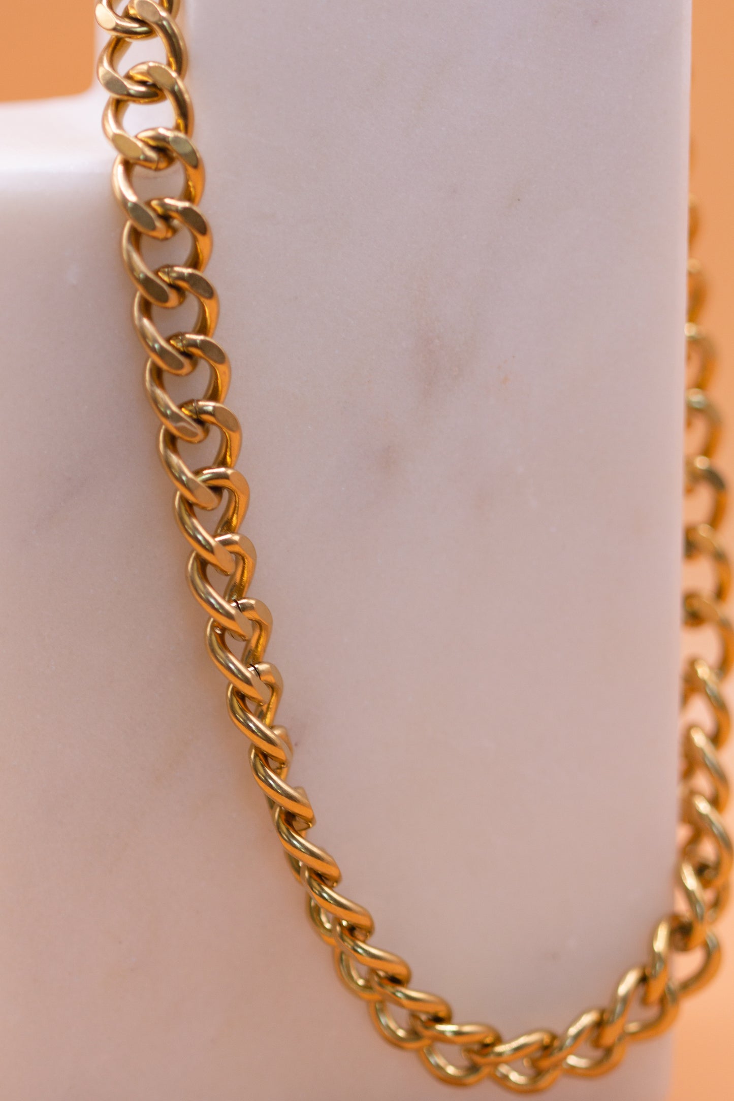 The Hedy Chain