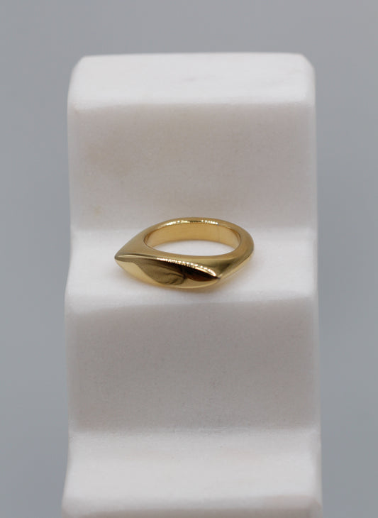 The Meryl Signet